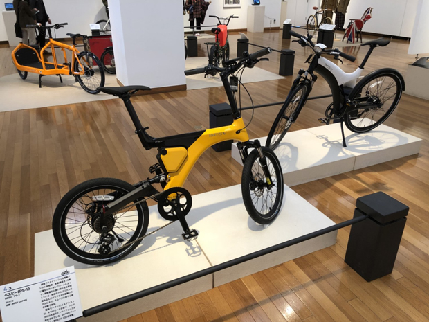 ベスビーの電動自転車：フレームにバッテリーを内蔵したスタイリッシュなデザイン。