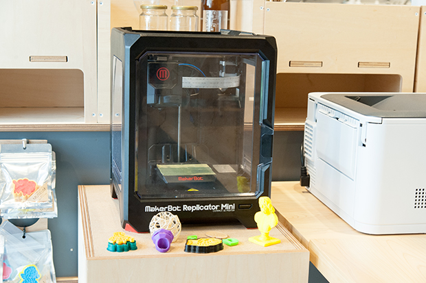 3Dプリンタ：「MakerBot Replicator Mini」