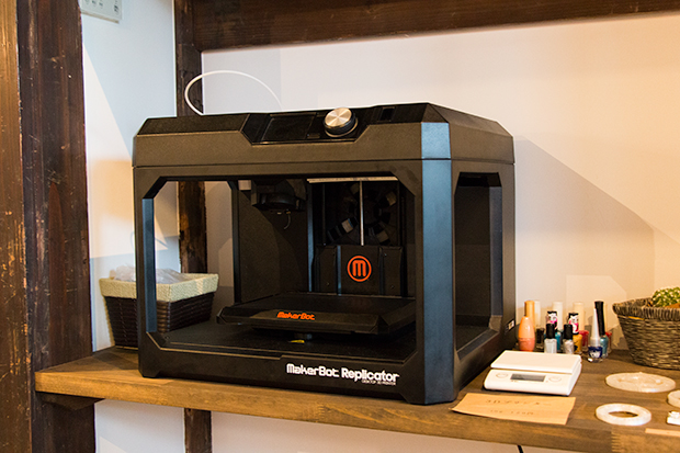 3Dプリンタ：「MakerBot Replicator 5th Generation」
