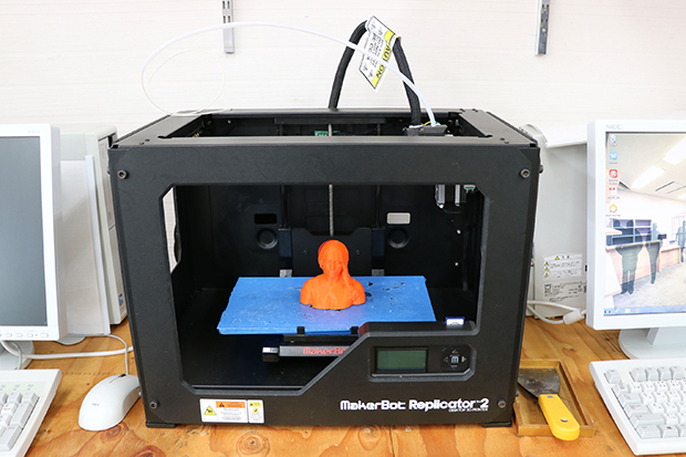 3Dプリンタ「MakerBot Replicator 2」
