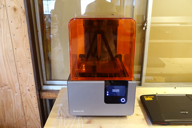 3Dプリンター：「formlabs Form2」