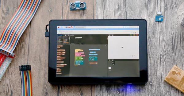 ラズパイがタブレットに変身——10.1インチタッチスクリーン搭載「RasPad」 | fabcross