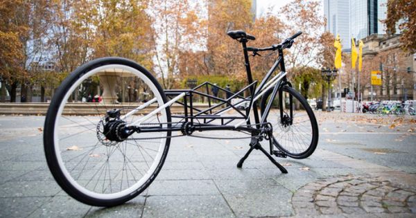 わずか数秒でシティバイクからカーゴバイクに変形できる自転車 