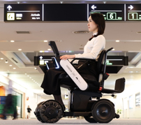 「WHILL自動運転システム」、羽田空港第1／第2ターミナル出発ゲートラウンジ全域展開
