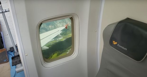 Alternative Flight Simulator 'Alex Air' driven by Raspberry Pi