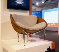 「Link Lounge 2.0」を福岡市科学館で展示——木材の端材を活用し、3Dプリンターで製作したラウンジチェア