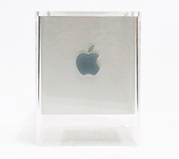 究極の「装飾の非在」を形にしたデスクトップパーソナルコンピュータ「Apple Power Mac G4 Cube」