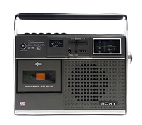 語学用という名目でラジカセを楽しめた昭和のLL学習マシン 「SONY FM／AM RADIO CASSETTE-CORDER CF-1765」