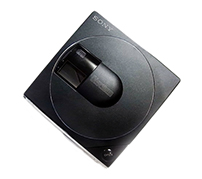 ソニーのコンパクトイノベーションが生んだデジタル幕開け時代の申し子「SONY PORTABLE CD PLAYER D-50MkII Discman」