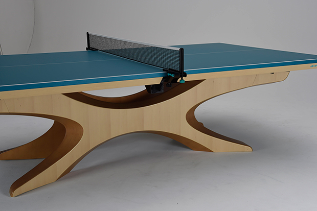 澄川氏がリオ五輪のためにデザインした卓球台。