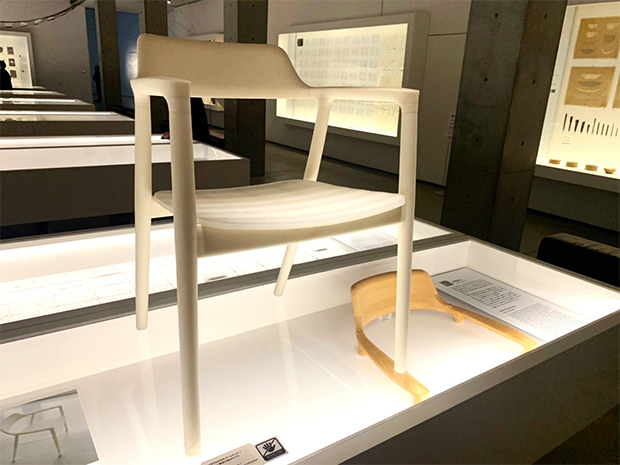 深澤直人氏デザインの「HIROSHIMA Arm Chair」モックアップ。モックアップ時点でのこの完成度。美しい。