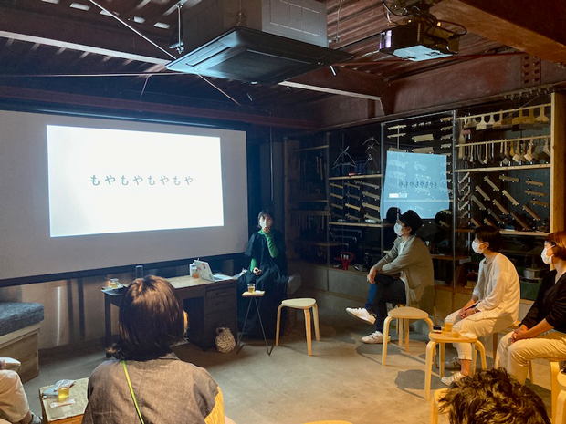 千葉市のファブ施設「西千葉工作室」を運営する西山芽衣さんと共に、「個々が豊かさを生み出せる街」について語り合ったイベント。（写真提供：11-1 Studio）