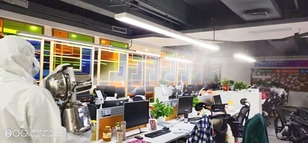 Wondershareでは1日2回（早朝／夜間）オフィス内を消毒している。他の企業も同様に定期消毒実施中。Wondershare黄氏提供　2020年2月10日撮影
