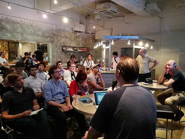 2016年7月に渋谷のFabCafeで、ハッカースペースという概念の提唱者ミッチ・アルトマンを招いて行われた、「ハッカースペースのつくりかた」イベント。筆者がモデレーターを務め、Tokyo Hackerspaceのエメリーも登壇した。
